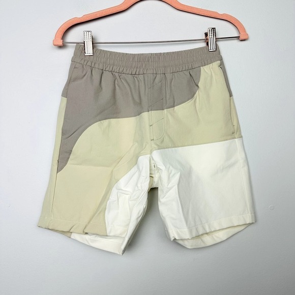 Outdoor Voices NWT Truffle Calcite Milk Stone RecTrek 7” Colorblock Short SZ 2XS - Picture 2 of 7